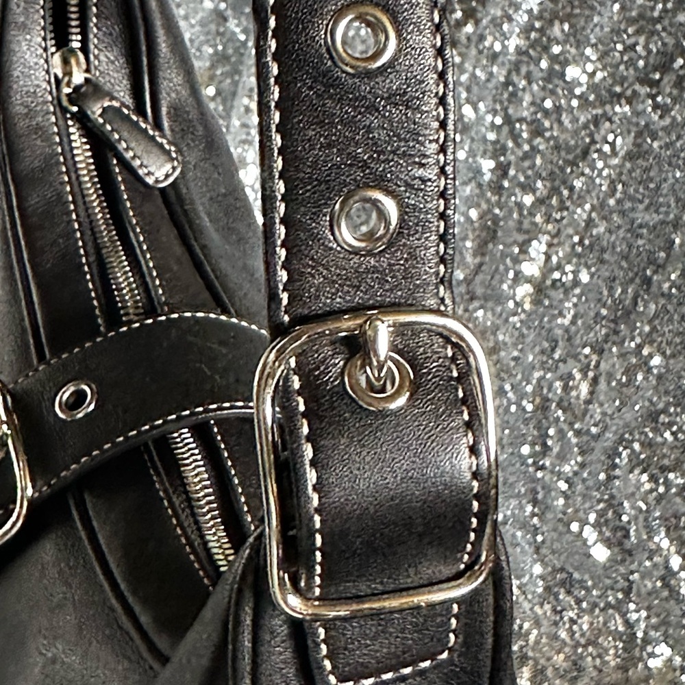 COACH Black Leather Hobo Style Shoulder Bag - Picture 4 of 17